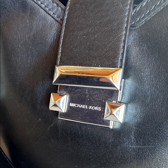 Michael Kors Whitney Small Leather Shoulder Bag with Convertible Silver Chain - Picture 4 of 16